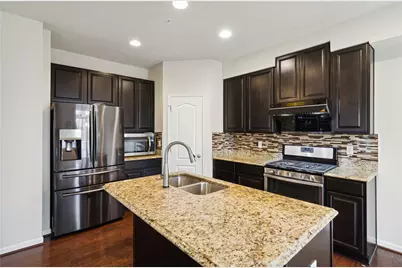 2218 Shawnee Dr, South Strabane, PA 15301 - Photo 7
