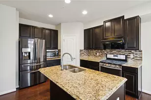 2218 Shawnee Dr, South Strabane, PA 15301 - Photo 7
