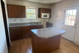 504 N 8th St, Clairton, PA 15025 - Photo 11