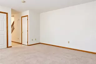 121 Windy Dr, Center Township, PA 16001 - Photo 7