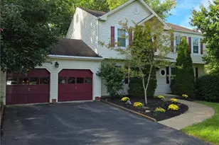 163 Woodbine Dr, Cranberry Township, PA 16066 - Photo 1
