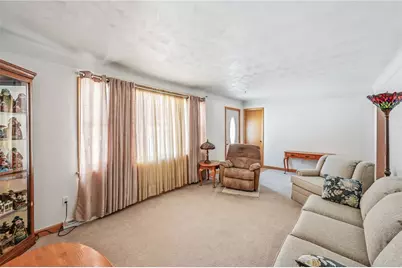 733 Greenfield Rd, Lackawannock Township, PA 16137 - Photo 7
