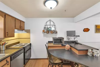 1114 McKnight Dr, Bethel Park, PA 15102 - Photo 17