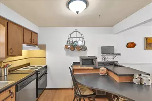 1114 McKnight Dr, Bethel Park, PA 15102 - Photo 17