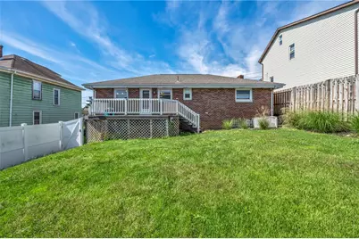 111 S Hitchman, Mt Pleasant Boro, PA 15666 - Photo 37