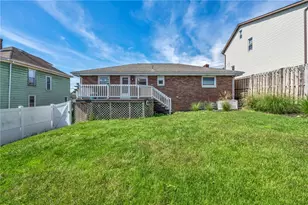 111 S Hitchman, Mt Pleasant Boro, PA 15666 - Photo 37