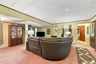 6 Jay Bird Cir, Unity Township, PA 15601 - Photo 3