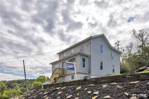 31 Penn, Manor, PA 15665 - Photo 3