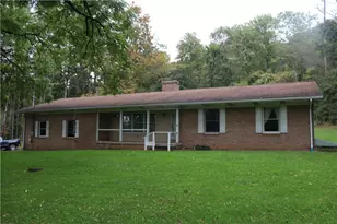 308 Wallace Ln, Ligonier Township, PA 15658 - Photo 3