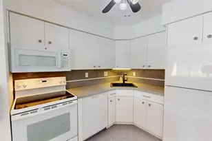 2120 Greentree Rd, Scott Township, PA 15220 - Photo 11