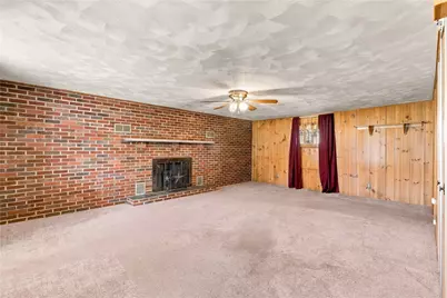 210 Edwards St, Dunbar Township, PA 15486 - Photo 17