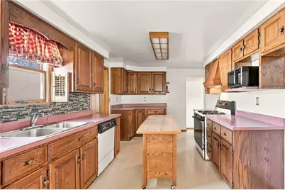 210 Edwards St, Dunbar Township, PA 15486 - Photo 13