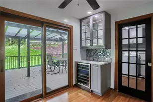 2525 Country Side Ln, Pittsburgh, PA 15090 - Photo 7