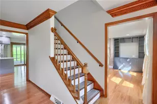 2525 Country Side Ln, Pittsburgh, PA 15090 - Photo 3