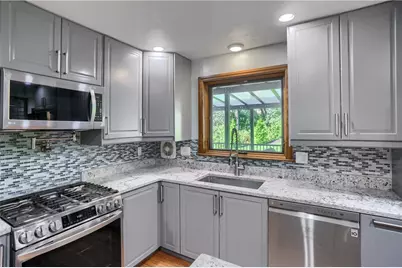2525 Country Side Lane, Pittsburgh, PA 15090 - Photo 5