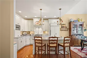 1005 Skyline Dr, Cecil, PA 15317 - Photo 13