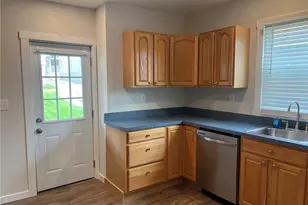13 W Monroe St, Latrobe, PA 15650 - Photo 9