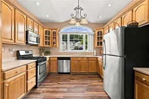 101 Chateau Dr, Center Township, PA 15001 - Photo 11
