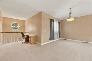 101 Chateau Dr, Center Township, PA 15001 - Photo 25