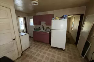 1231 Holmes St, McKees Rocks, PA 15136 - Photo 7
