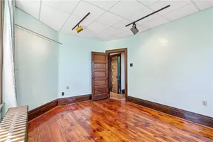 998 Greenfield Ave, Pittsburgh, PA 15217 - Photo 29