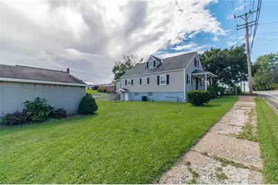 302 Baughman Ave, Jeannette, PA 15644 - Photo 15