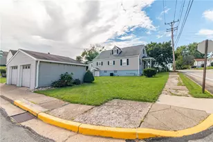 302 Baughman Ave, Jeannette, PA 15644 - Photo 17