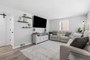 974 Kirsopp Ave, Banksville/Westwood, PA 15220 - Photo 5