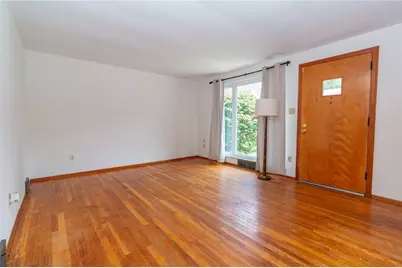 121 Black Hills Rd, Pittsburgh, PA 15239 - Photo 3