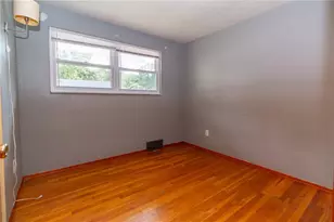 121 Black Hills Rd, Pittsburgh, PA 15239 - Photo 9