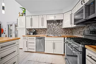 124 Broadcrest Dr, Lincoln Larimer, PA 15235 - Photo 7