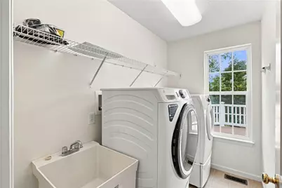 4202 Remington Dr, South Park, PA 15129 - Photo 19
