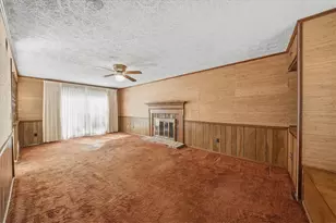 8458 Coventry Dr, Pittsburgh, PA 15101 - Photo 5