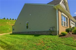 107 Deana Dr, Robinson Twp, PA 15136 - Photo 35