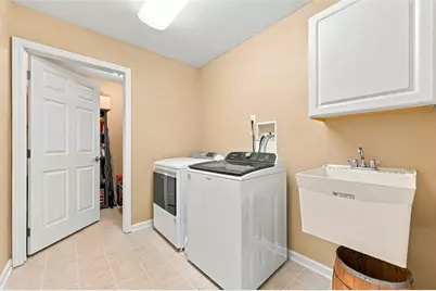 2084 Isleworth, Cranberry Township, PA 16066 - Photo 17