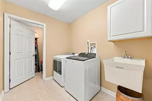 2084 Isleworth, Cranberry Township, PA 16066 - Photo 17