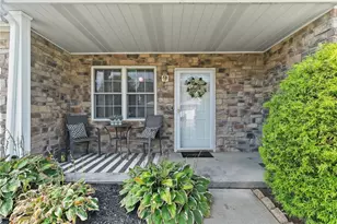 195 Cambria Hill Dr, Tarentum, PA 15084 - Photo 3