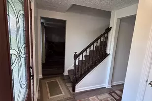 10 Barrington Dr, Pittsburgh, PA 15209 - Photo 3