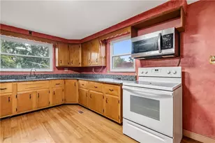 32 E Main St, W Middletown, PA 15379 - Photo 9