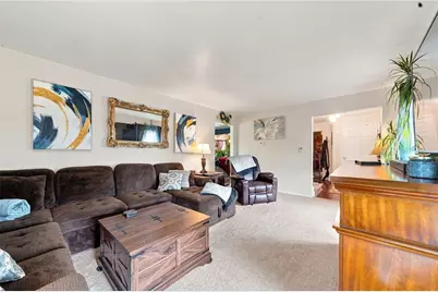 1109 S Grandview St, Youngwood, PA 15697 - Photo 5