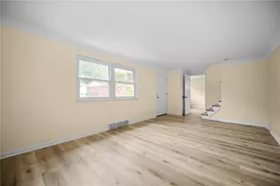 4710 Bowes Ave, West Mifflin, PA 15122 - Photo 7