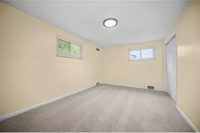 4710 Bowes Ave, West Mifflin, PA 15122 - Photo 25