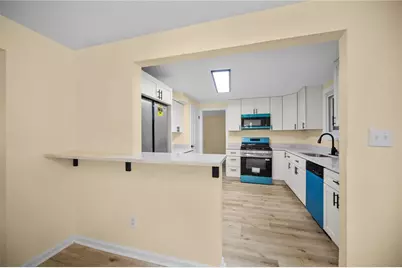 4710 Bowes Ave, West Mifflin, PA 15122 - Photo 11