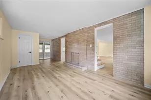 4710 Bowes Ave, West Mifflin, PA 15122 - Photo 19