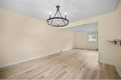 4710 Bowes Ave, West Mifflin, PA 15122 - Photo 9