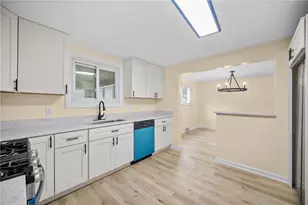 4710 Bowes Ave, West Mifflin, PA 15122 - Photo 17