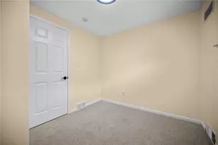 4710 Bowes Ave, West Mifflin, PA 15122 - Photo 25