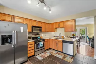 556 Ten Point Ln, Cranberry Township, PA 16066 - Photo 7