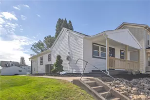 577 Jefferson St, Rochester, PA 15074 - Photo 3