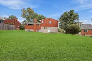 537 Fieldstone Dr, Monroeville, PA 15146 - Photo 27
